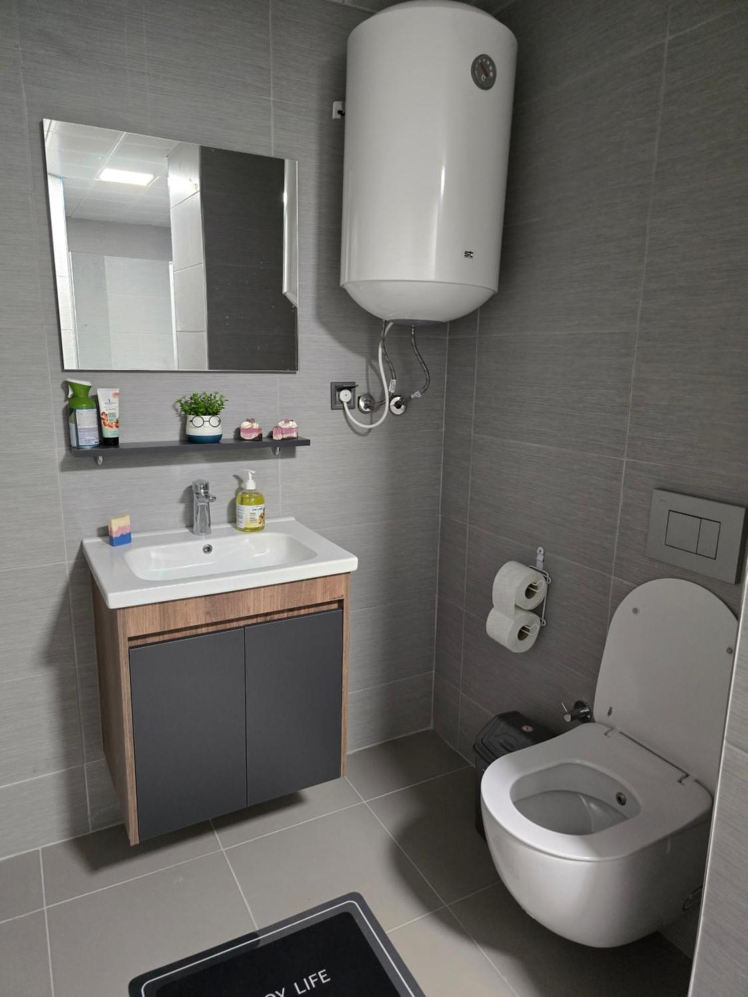 Cevahir Sky City Apartment With Spa, Pool & Fitness Included Szkopje Kültér fotó